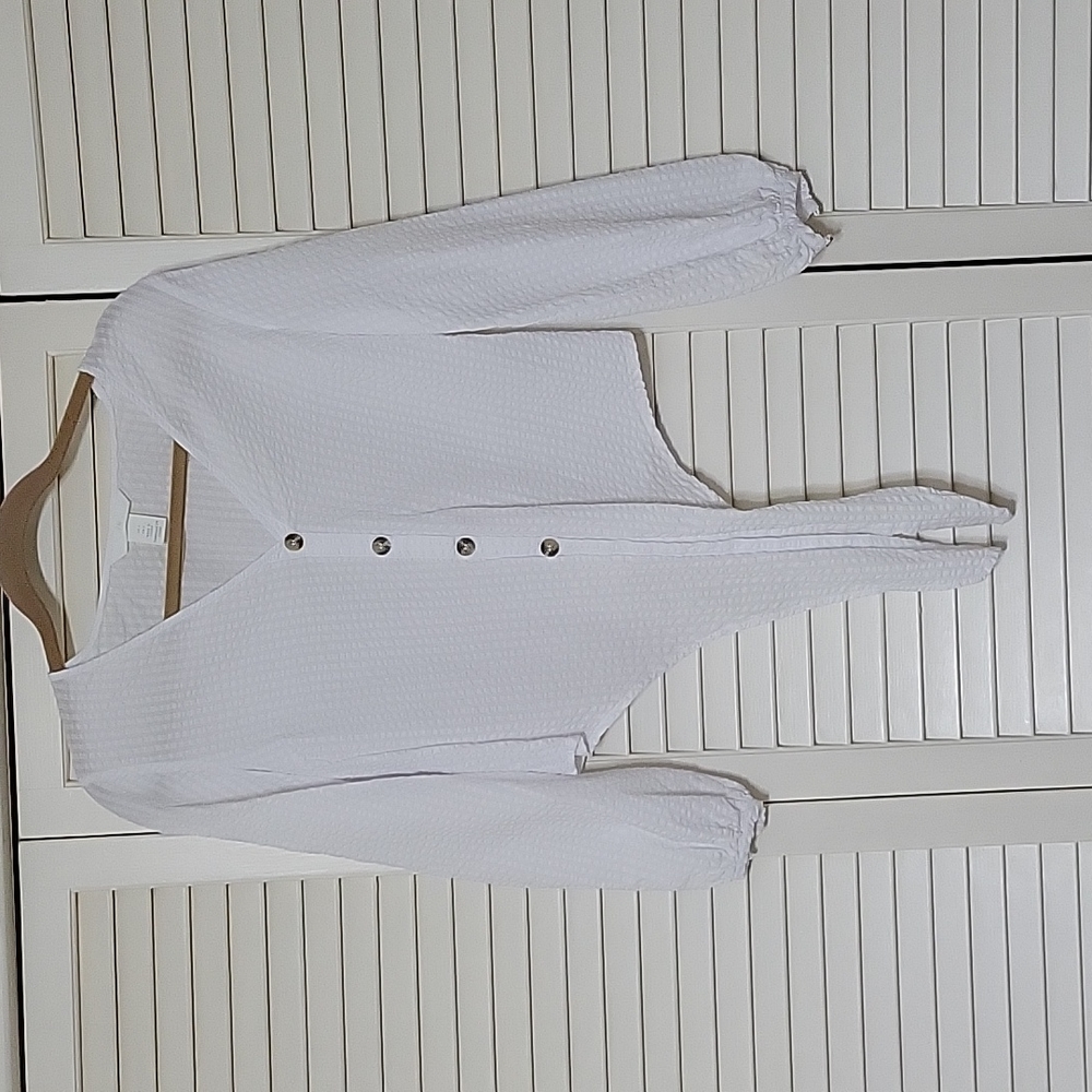 Boho H&M white button front top. Size 4
